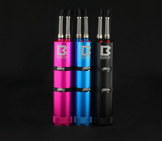 Bigblue Akkutank mit 2-fach EO Cord